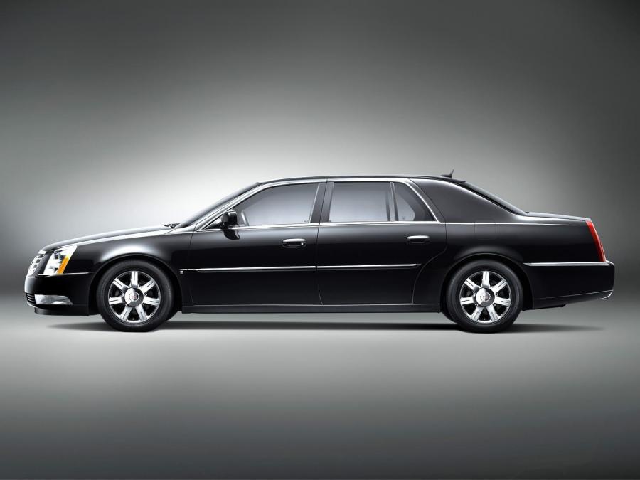  Cadillac DTS-L 2007 года  (фото 1 из 2)